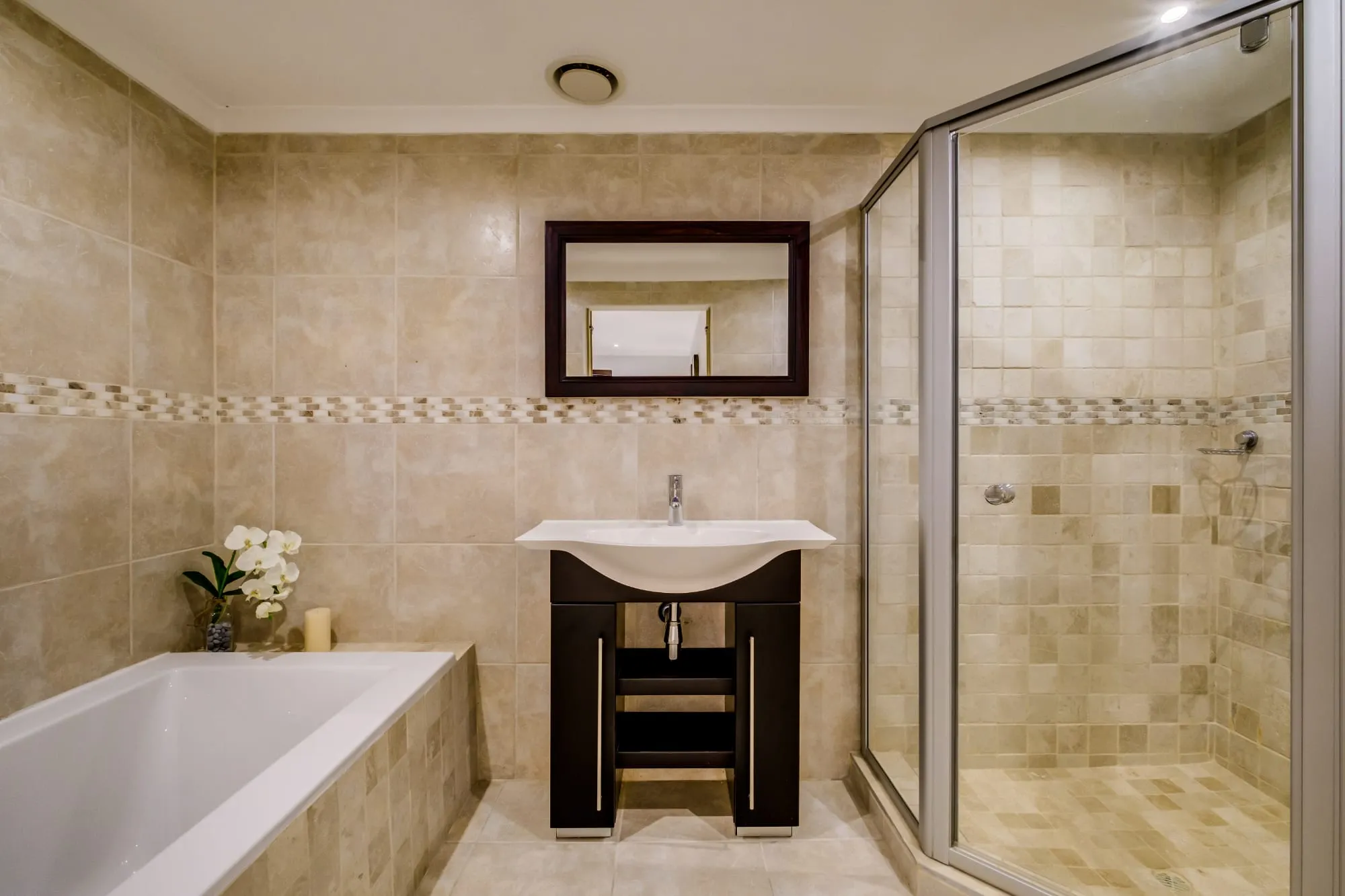 property_6940a707-da84-463c-a2ff-11c8351f01c5_23