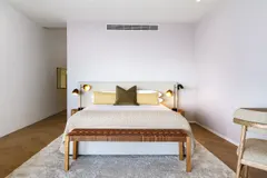 Arkham Villa in Fresnaye – photo 1 thumbnail