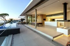 Montana Ruby in Camps Bay – photo 2 thumbnail