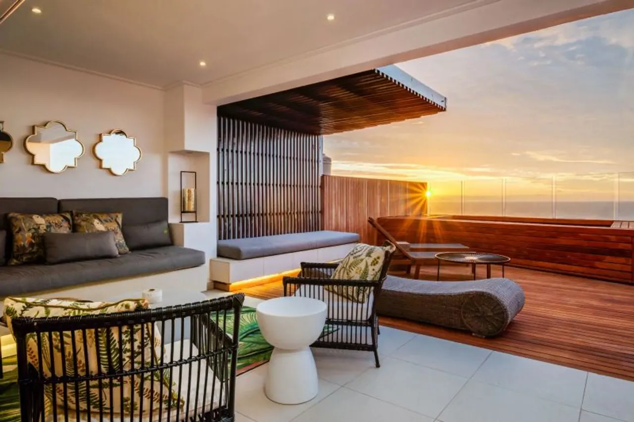 Malibu in camps bay