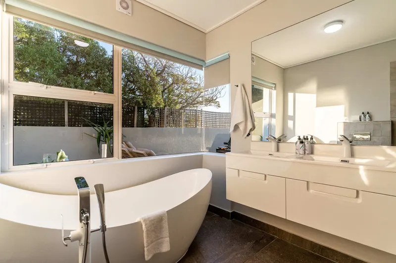 Houghton Views in Camps Bay – photo 27