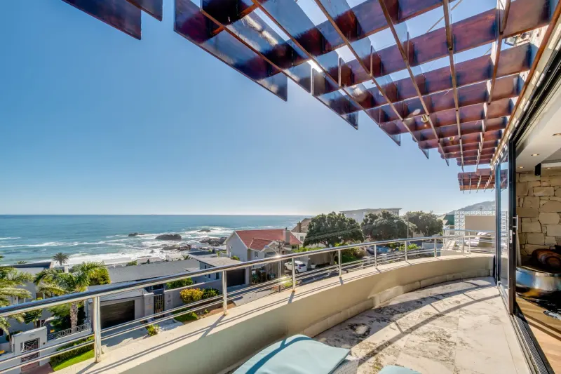 Lions Crest in Camps Bay – photo 50