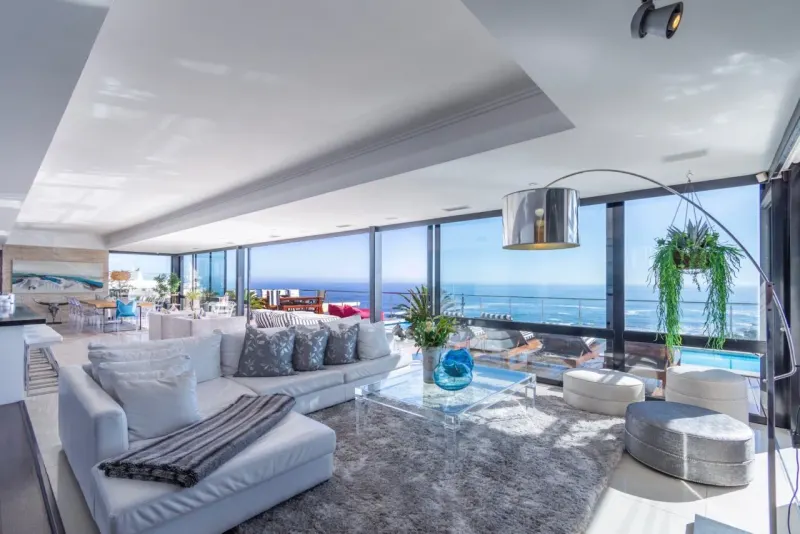 Camps Bay Drive Villa in Camps Bay – photo 5
