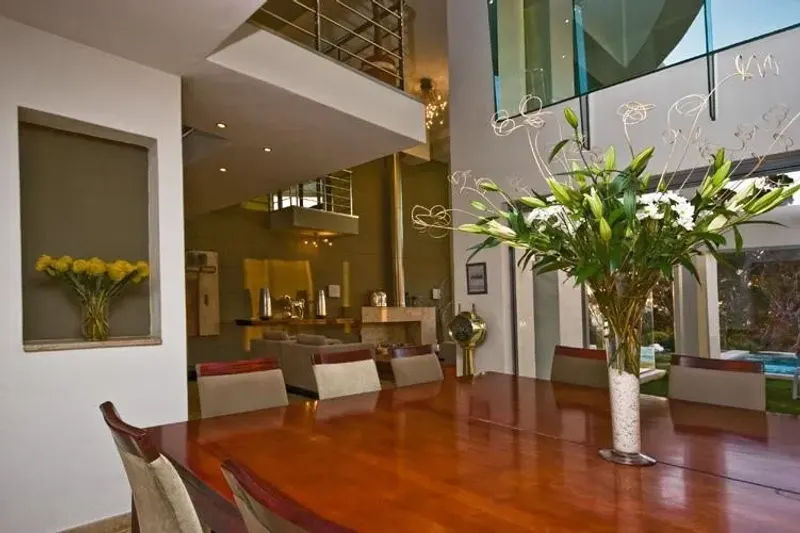 Hollywood Mansion in Bakoven – photo 5
