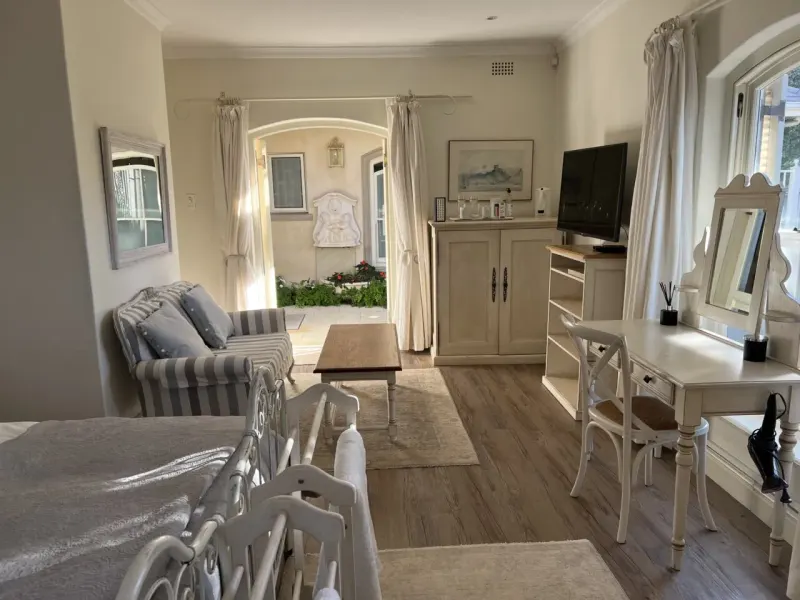 Constantia Valley Villa in Silverhurst – photo 25