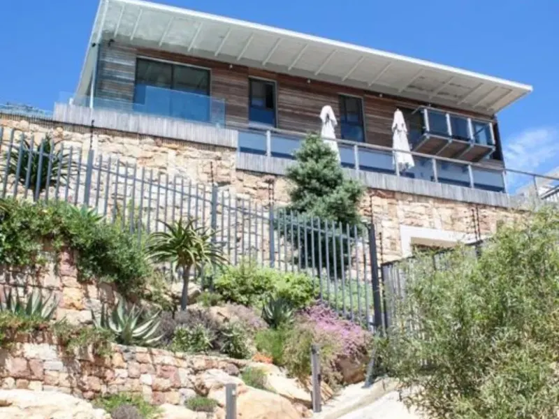 Camps Bay Upper Villa in Bakoven – photo 15