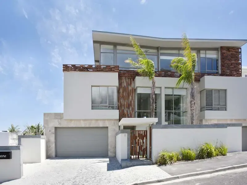 Lincoln Rd Villa