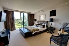Alexandra Grand in Fresnaye – photo 3 thumbnail