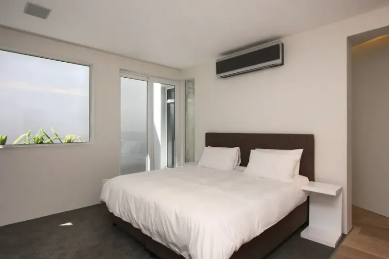 Victoria Rd Luxury Penthouse in Bakoven – photo 8