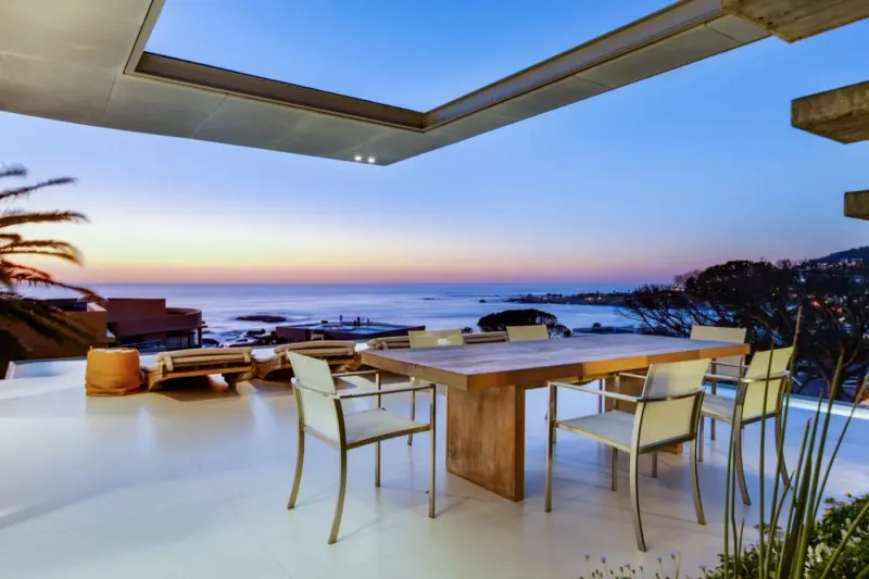 The Crescent in Camps Bay – photo 9