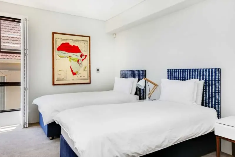 Bali Bay in Camps Bay – photo 16