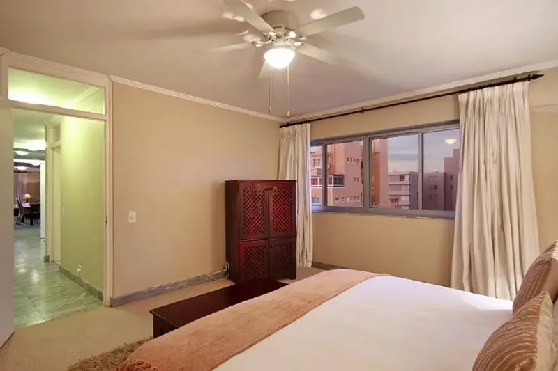 Beach Road Penthouse in Sea Point – photo 17