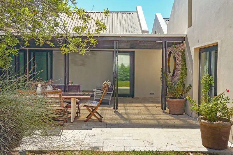 Constantia Modern Villa in Constantia – photo 1