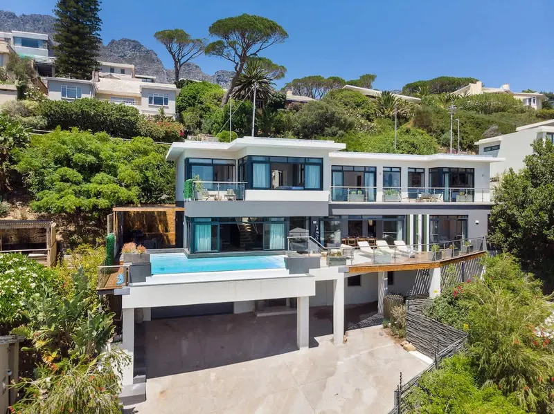 Central Drive Villa in Camps Bay – photo 12