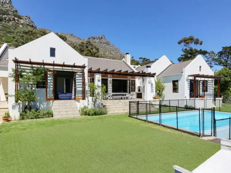 Oakwood Lane in Hout Bay – photo 1