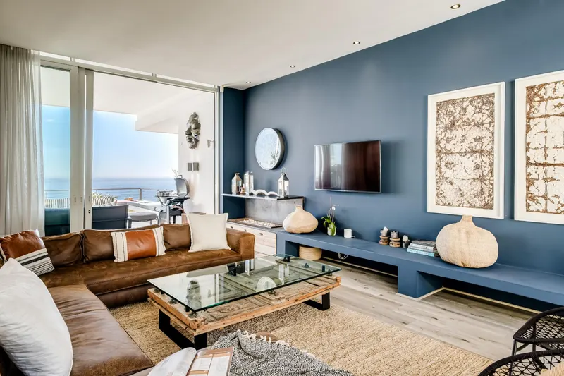 Atlantic Reflection in Camps Bay – photo 6