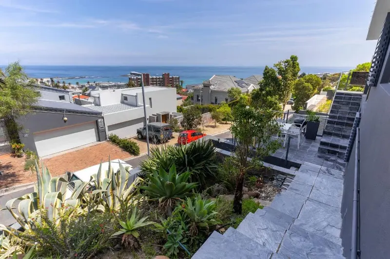 View Talay Apartment in Camps Bay – photo 29