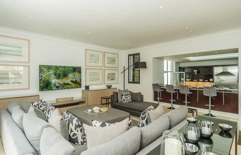 Ocean View Elegance in Bantry Bay – photo 12