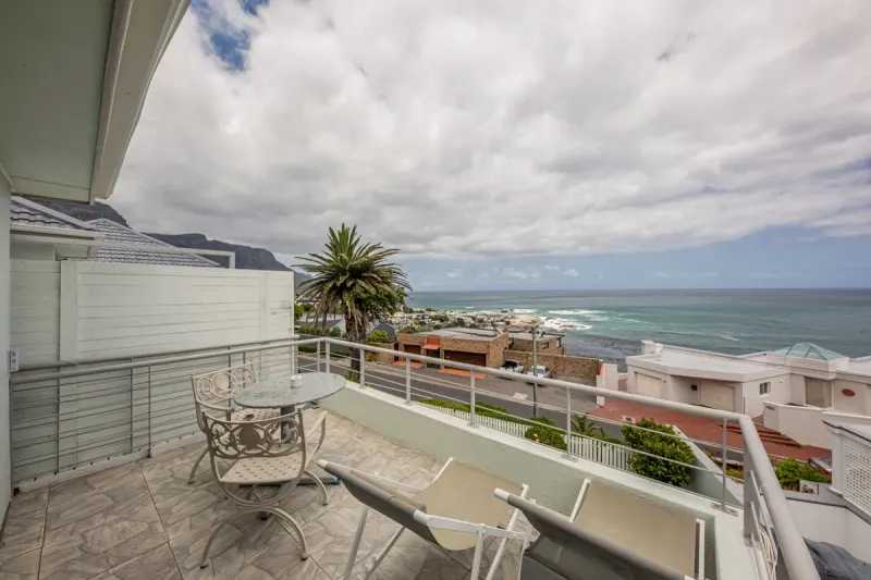 Indigo Bay - The Penguin in Camps Bay – photo 19