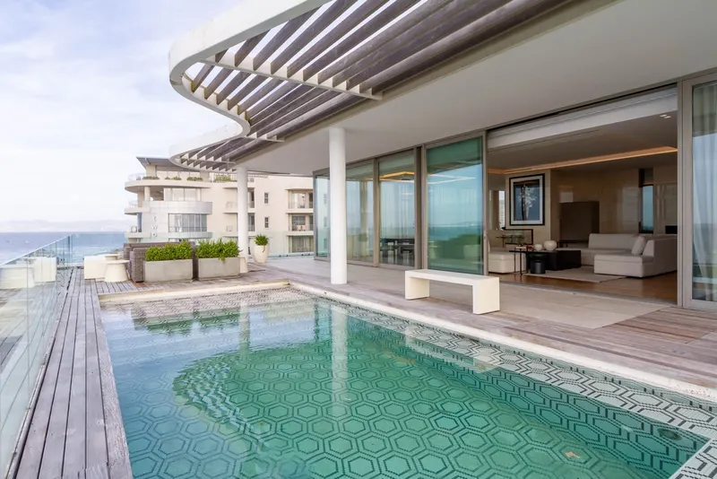 East West Penthouse in Mouille Point – photo 6