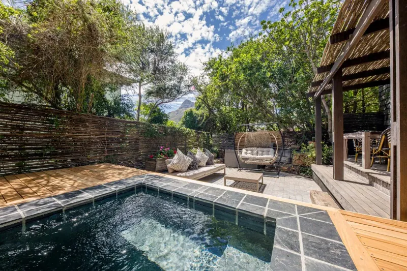 17 Geneva Lower in Camps Bay – photo 21