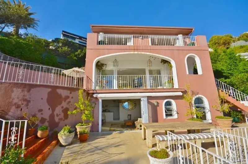 Villa Del Sole in Bantry Bay – photo 18