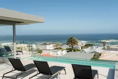 Blue Ocean Penthouse in Camps Bay – photo 34 thumbnail