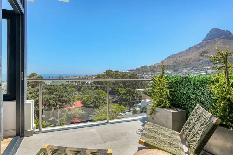 Central Drive Villa in Camps Bay – photo 38