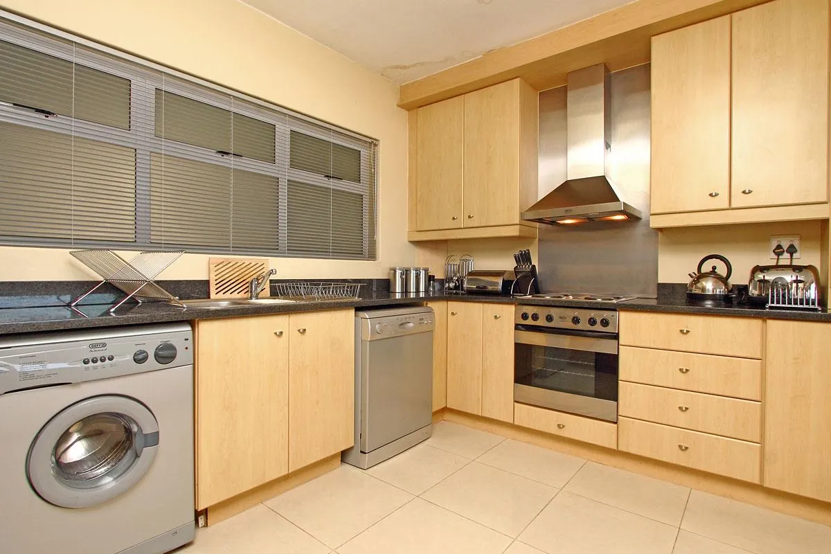 property_70fcc230-f24c-4f8b-bd02-e15f31b88707_3