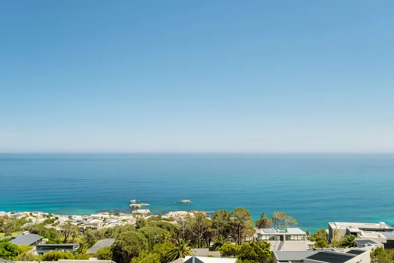 Khalanga Penthouse in Camps Bay – photo 39