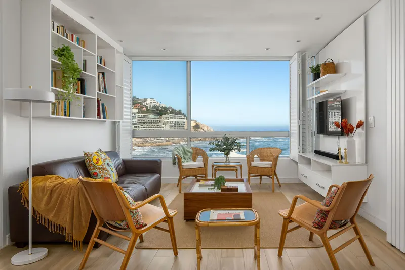 Condo Odessa in Bantry Bay – photo 9
