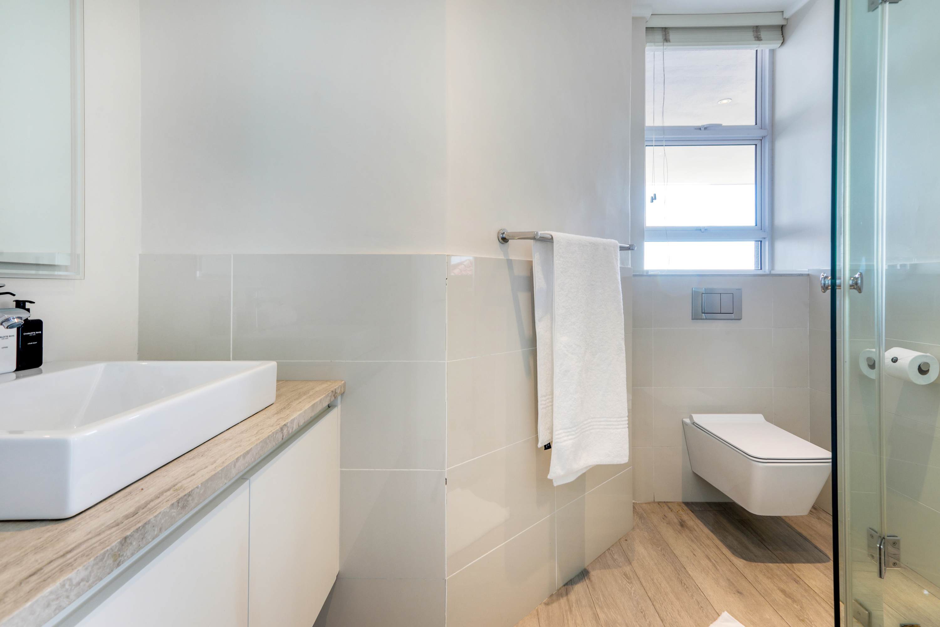 property_715e4562-b2ca-4b64-bc80-f5f910701529_39