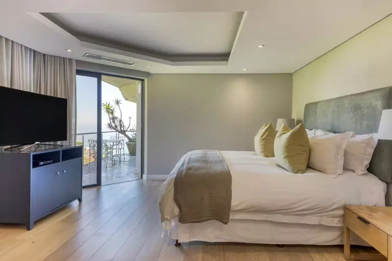 Camps Bay Retreat Villa in Bakoven – photo 8
