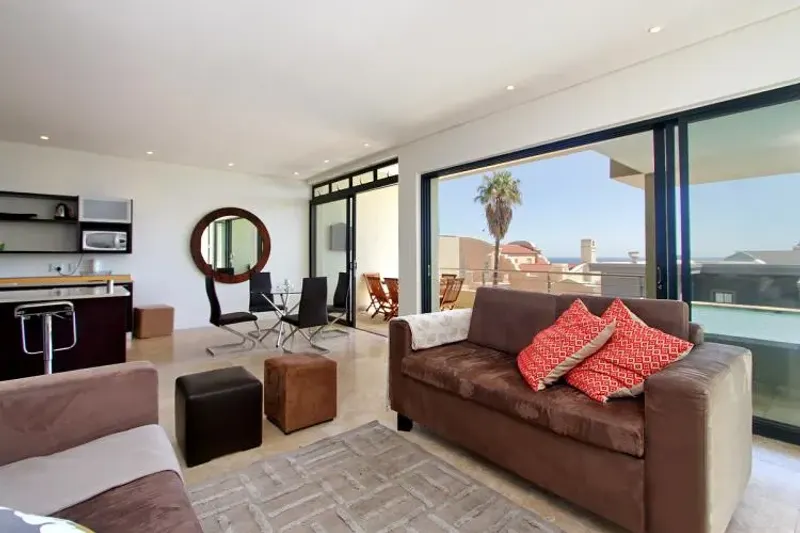 Medburn Views in Camps Bay – photo 12