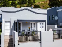 De Waterkant Townhouse in Green Point – photo 18 thumbnail
