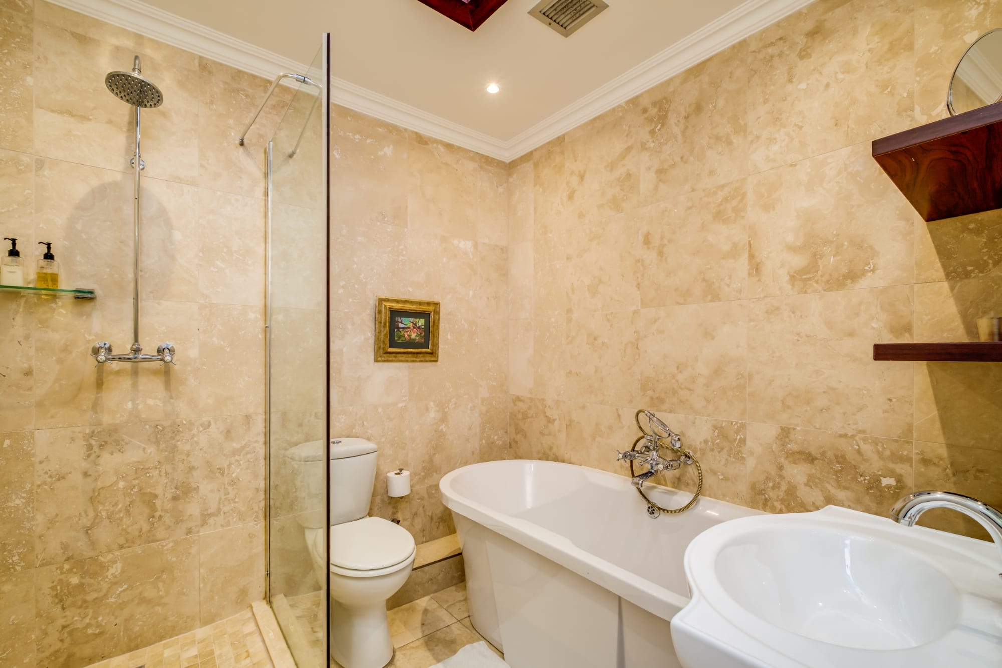 property_729aa66c-97ea-4d0d-a5e8-be2ff33f5dfd_11