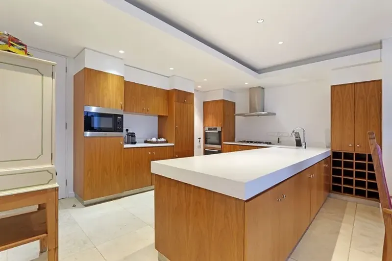 Ivory Sands Bungalow in Clifton – photo 19