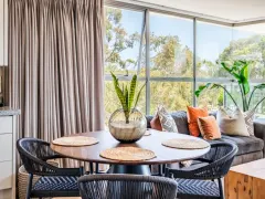 Tramonto Apartment in Green Point – photo 14 thumbnail