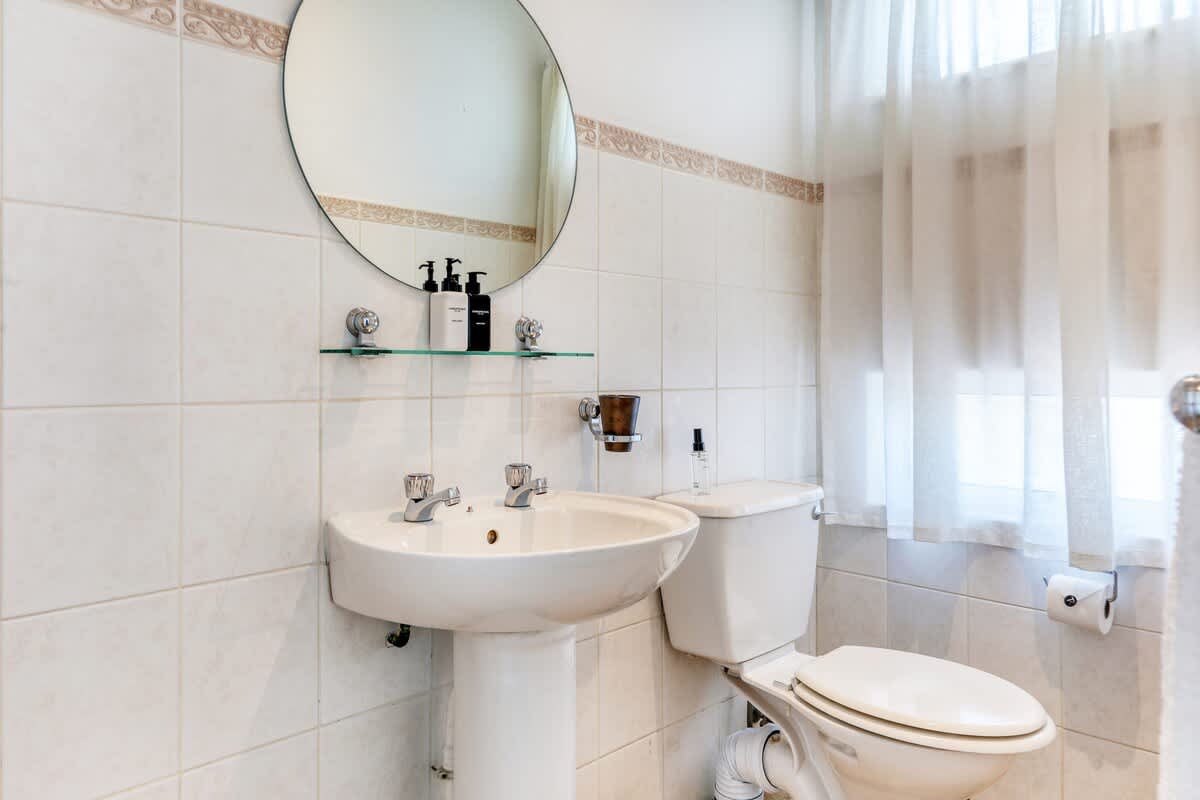 property_73c23719-b640-46aa-b9a1-984f5f049057_25