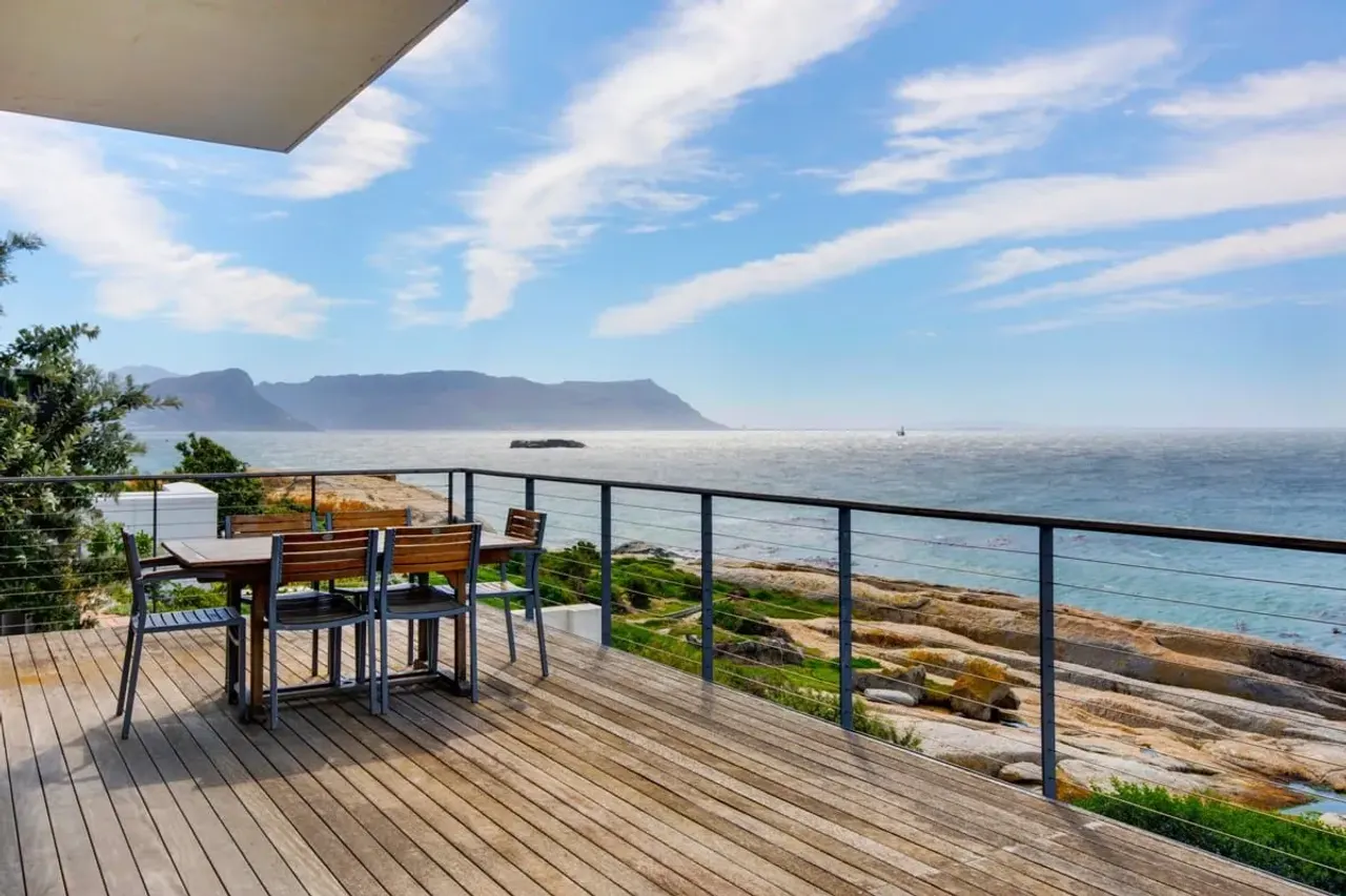 Boulders Beach Villa in Bellvue