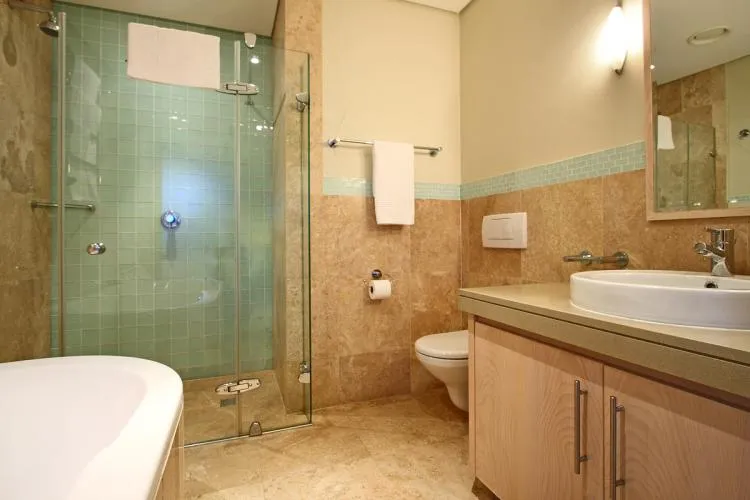 property_743c6d6b-f55a-4b54-bc79-ea611e73eb8a_12