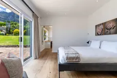 Camps Bay Deluxe in Camps Bay – photo 18 thumbnail
