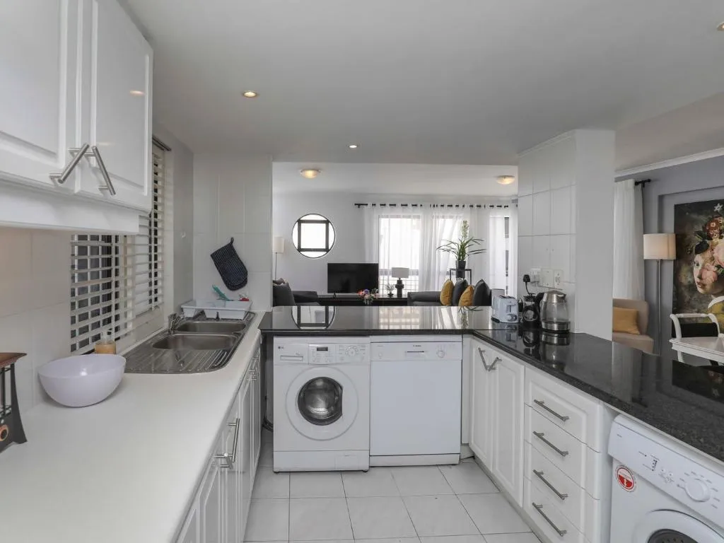 property_74e33a7d-a435-4994-8cd6-0d70511f84f8_8