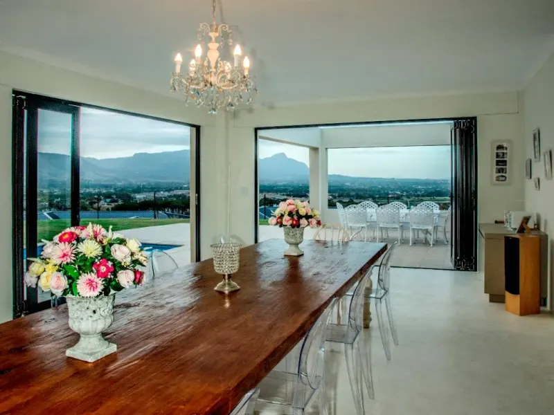 Mountain Side Mansion in Westlake – photo 10