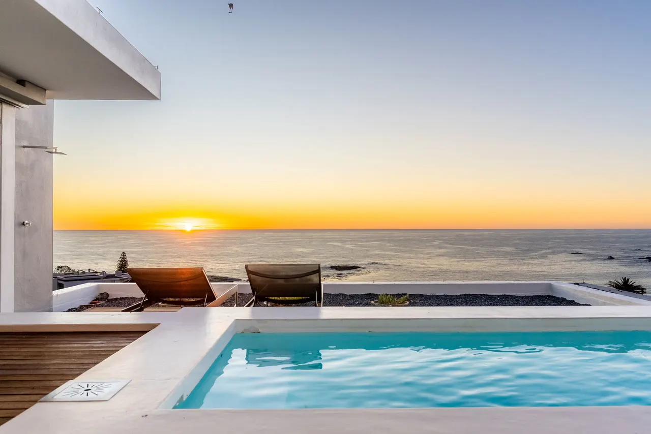 Aqua Penthouse in Camps Bay