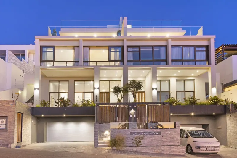 24 Geneva - 12 Bedroom Villa in Camps Bay – photo 1