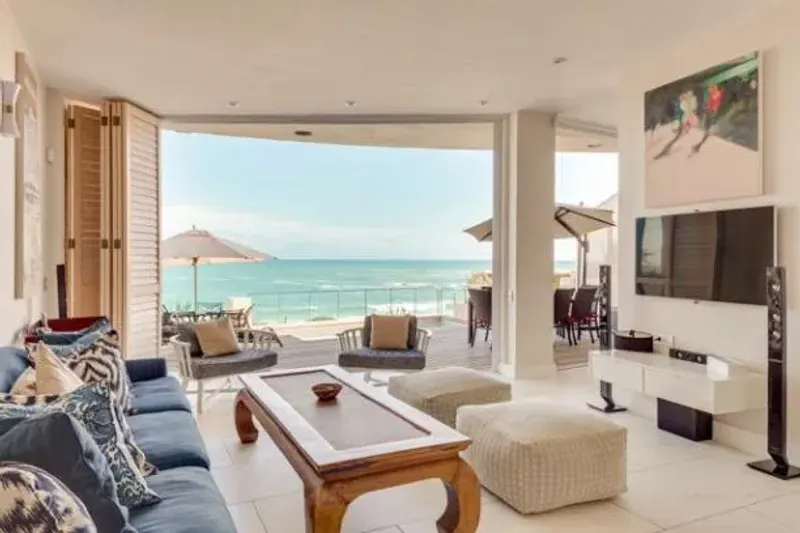 Beach Villa in Camps Bay – photo 5