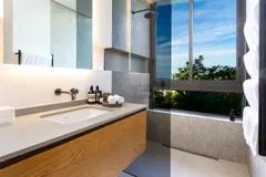 Arkham Villa in Fresnaye – photo 40 thumbnail
