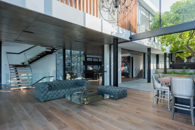 Anchor Villa in Bantry Bay – photo 1