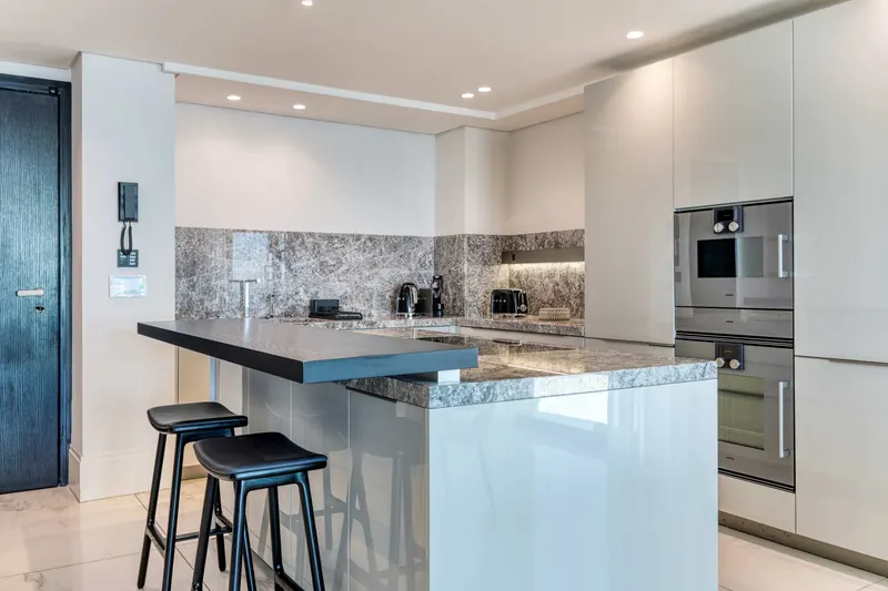 Aurum Allure in Bantry Bay – photo 13